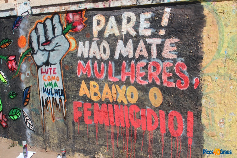 Grafite conta assédio